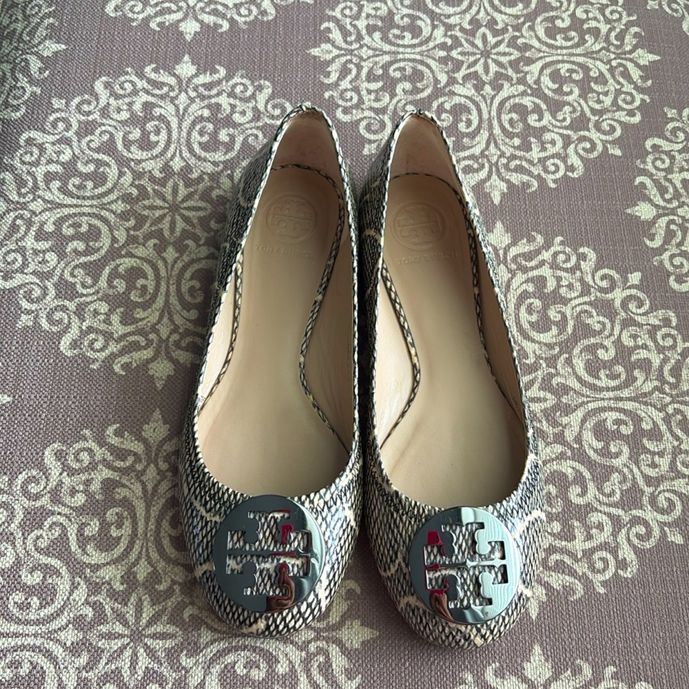 Tory Burch Snake skin flats